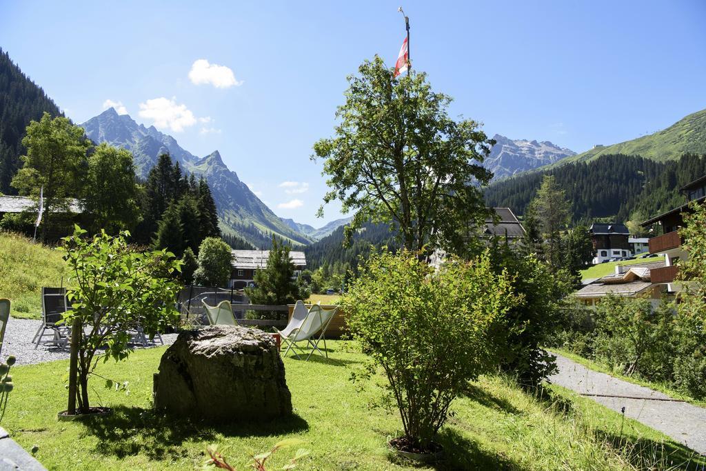 Gasthof-Pension Wulfenia Gargellen Exterior photo